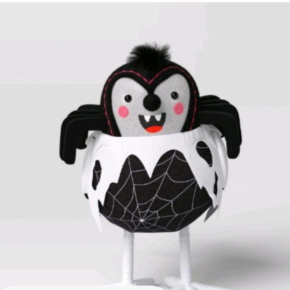 New  2024 Target Halloween Bird - Picture 1 of 5